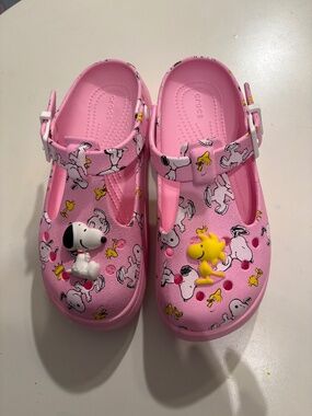 Mary Jane Peanut Crocs